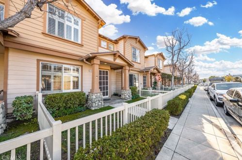 1050 Chestnut St, Anaheim, CA 92805-4124