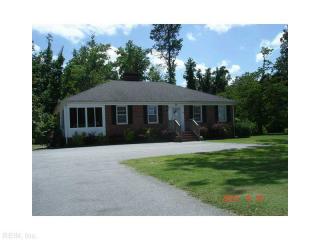 71 Windsor Blvd, Windsor VA  23487-9410 exterior