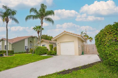 6369 Country Fair Cir, Boynton Beach, FL 33437-2823