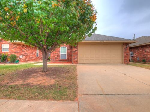12352 6th St, Yukon, OK 73099-6139