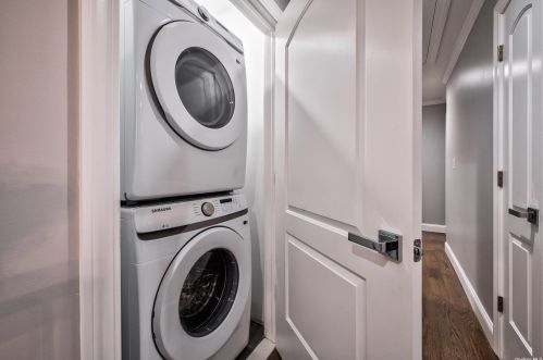 542 Linden St, Hempstead NY  11552-2649 exterior