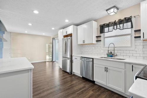 1090 Creekview Dr, Marysville OH  43040-8305 exterior