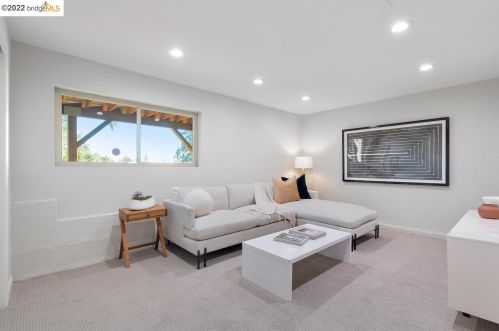 780 Glendome Cir, Oakland CA 94602-1413 exterior