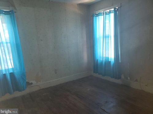 1221 Prospect St, Trenton NJ 08638-4817 exterior