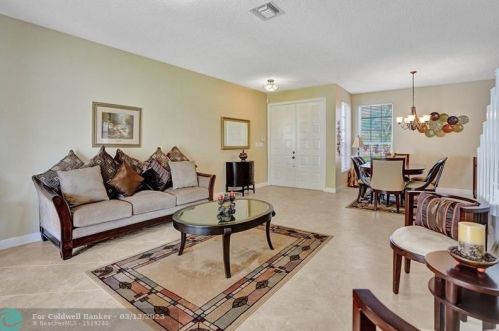 18012 33rd St, Hollywood FL  33029-1622 exterior