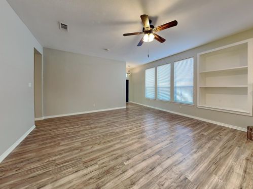 3413 Charing Cross Rd, Midlothian TX  76065-8725 exterior