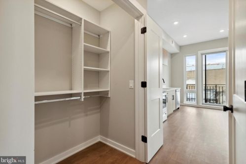 308 Chelten Ave, Philadelphia PA  19144-3859 exterior