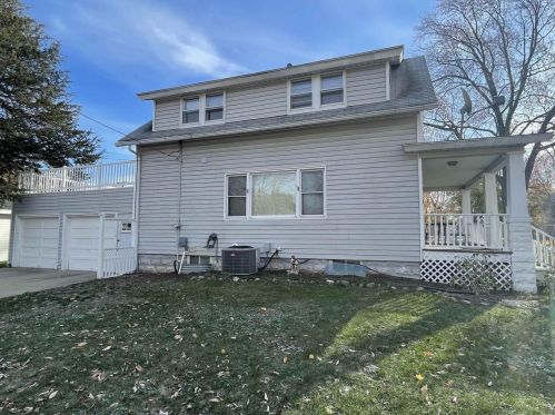 834 Elmore St, Green Bay, WI 54303-3572