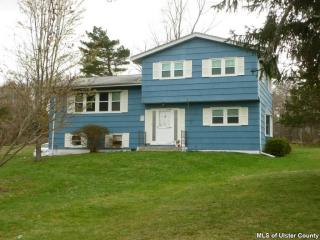 62 Dusinberre Rd, Gardiner, NY 12525-5300