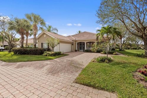 28346 Moray Dr, Bonita Springs, FL 34135-8519