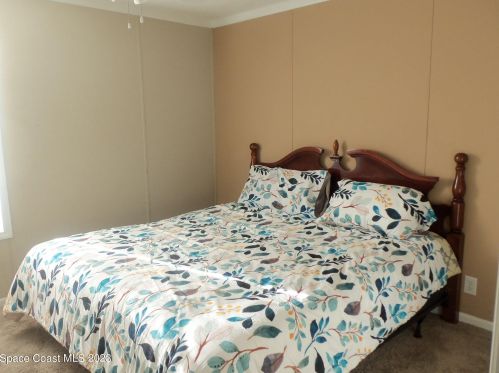 417 Plover Dr, Sebastian FL  32976-7414 exterior