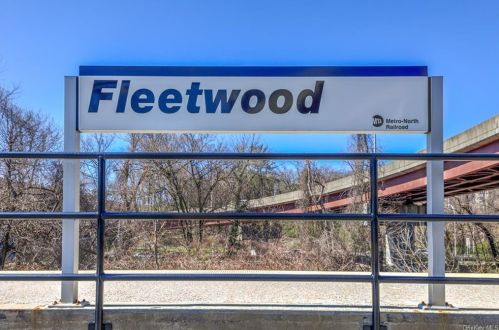 290 Collins Ave, Mount Vernon NY  10552-1734 exterior