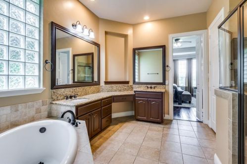 2000 Warwick Crescent Ct, Argyle TX  76226-1525 exterior