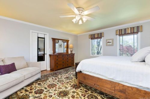 18 Aldridge Rd, Chappaqua NY  10514-3401 exterior