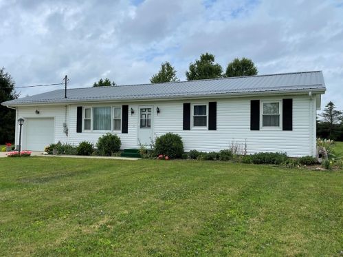983 Vernon Rd, Greenville, PA 16125-9295