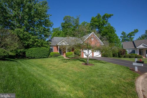 4204 Crooked Stick Ct, Fredericksburg VA  22408-9215 exterior