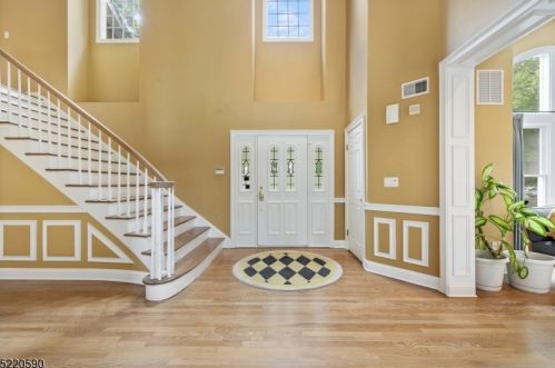 40 Gatehouse Rd, Bedminster, NJ 07921-1860