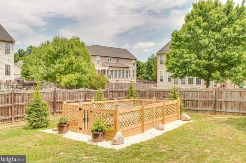 24 Butcher Ct, Shepherdstown, WV 25443-4330