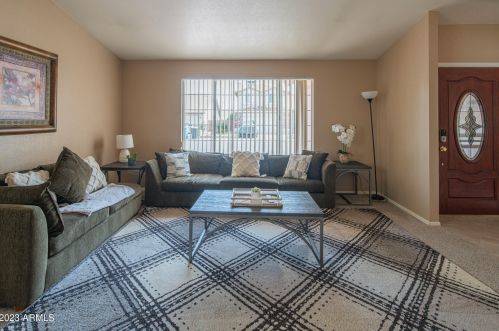 4128 Fallen Leaf Ln, Glendale AZ  85310-5162 exterior