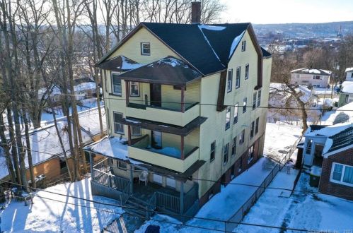 252 Oak St, Waterbury, CT 06705-1163