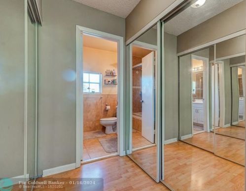 11910 12 St, Hollywood FL 33026-3874 exterior