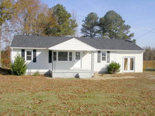 4025 Sheffield Dr, Emporia, VA 23847-6653