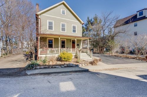 20 Rock St, Nelsonville, NY 10516-2910