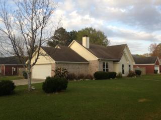 1711 Bay St, Foley AL  36535-2447 exterior