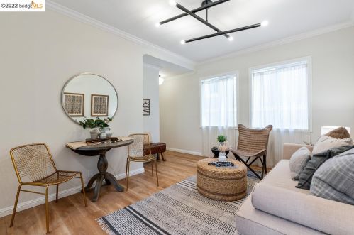 5937 Fremont St, Oakland CA 94608-2217 exterior