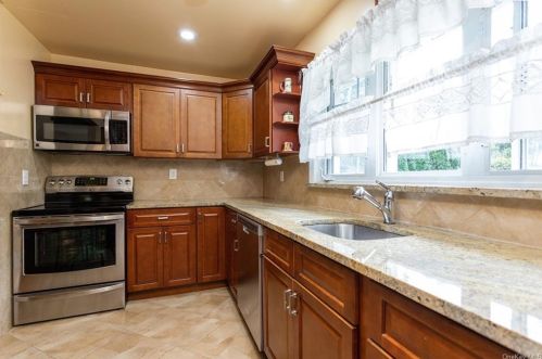 42 Lincoln Pl, White Plains NY  10603-2152 exterior