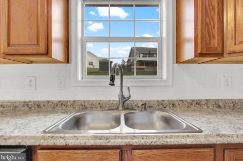 90 Hemlock Dr, Hanover PA  17331-9422 exterior