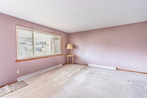 337 Grove Dr, New Kensington, PA 15068-3141