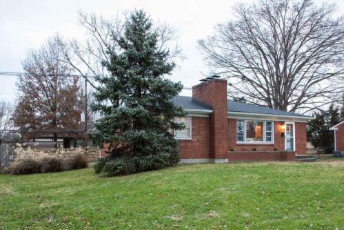 2726 Shannon Dr, Louisville, KY 40220-1710