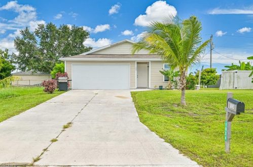 1024 15th Ter, Cape Coral, FL 33909-1468