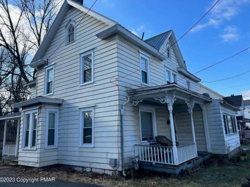 1139 Main St, Stroudsburg, PA 18360-1322
