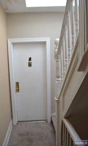 180 Lincoln Pl, Outwater NJ  07026-1730 exterior