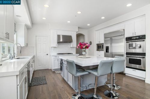 5648 Dresslar Cir, Livermore CA  94550-7194 exterior
