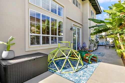 91-1030 Wahinoho St, Kapolei HI  96707 exterior