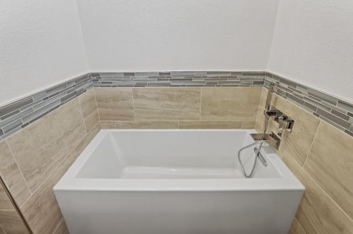 548 Denise Dr, Ripon CA  95366-2808 exterior