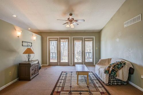 11281 Kenyon Rd, Mount Vernon OH  43050-9206 exterior