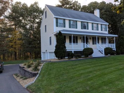 4 Seneca Ln, Wilmington, MA 01887-1980