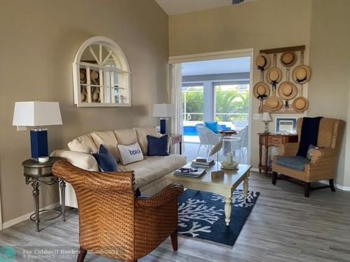 3843 9th Ln, Vero Beach FL  32960-6122 exterior