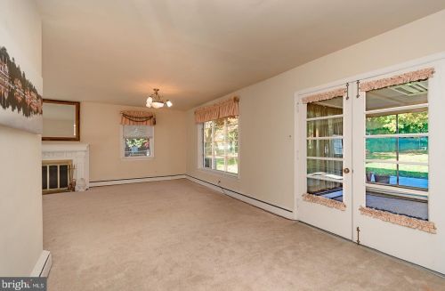 556 Leverington Ave, Philadelphia PA 19128-3314 exterior