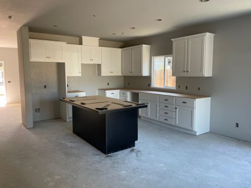 209 Sherman Ave, Manteca CA  95336-4716 exterior