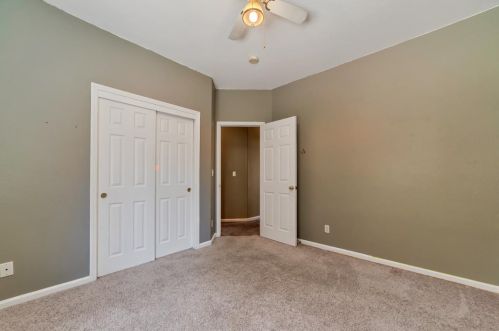 1656 Sierra Creek Dr, Manteca CA  95336-8652 exterior