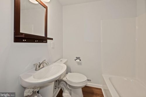 12 Poplar St, Swedesboro NJ  08085-1228 exterior