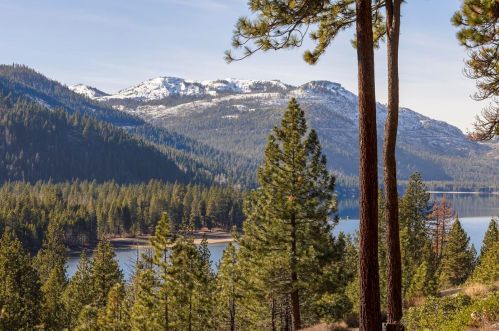 12726 Richards Blvd, Truckee CA  96161 exterior