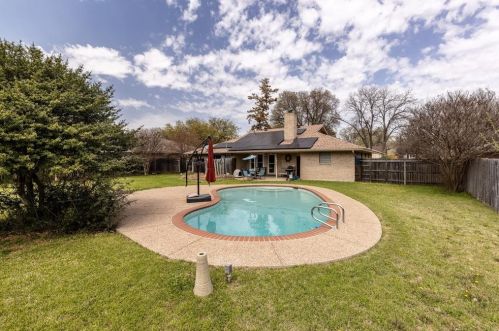 3621 Wayland Dr, Fort Worth TX  76133-3005 exterior