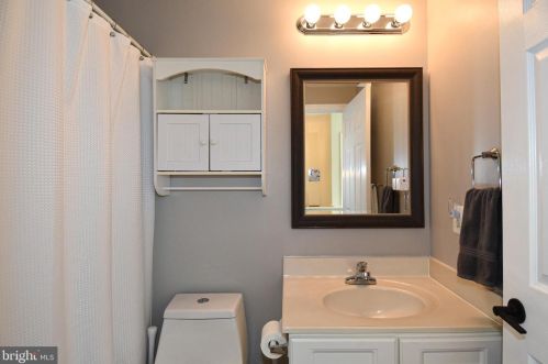 14276 Town Commons Way, Gainesville VA  20155-1497 exterior