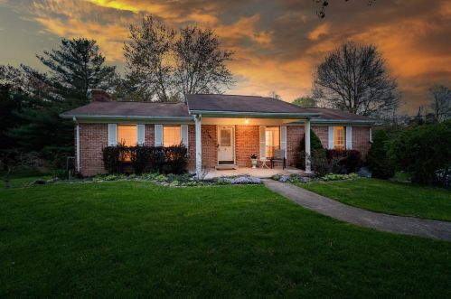 89 Mount Holly Ln, Amelia, OH 45102-9737